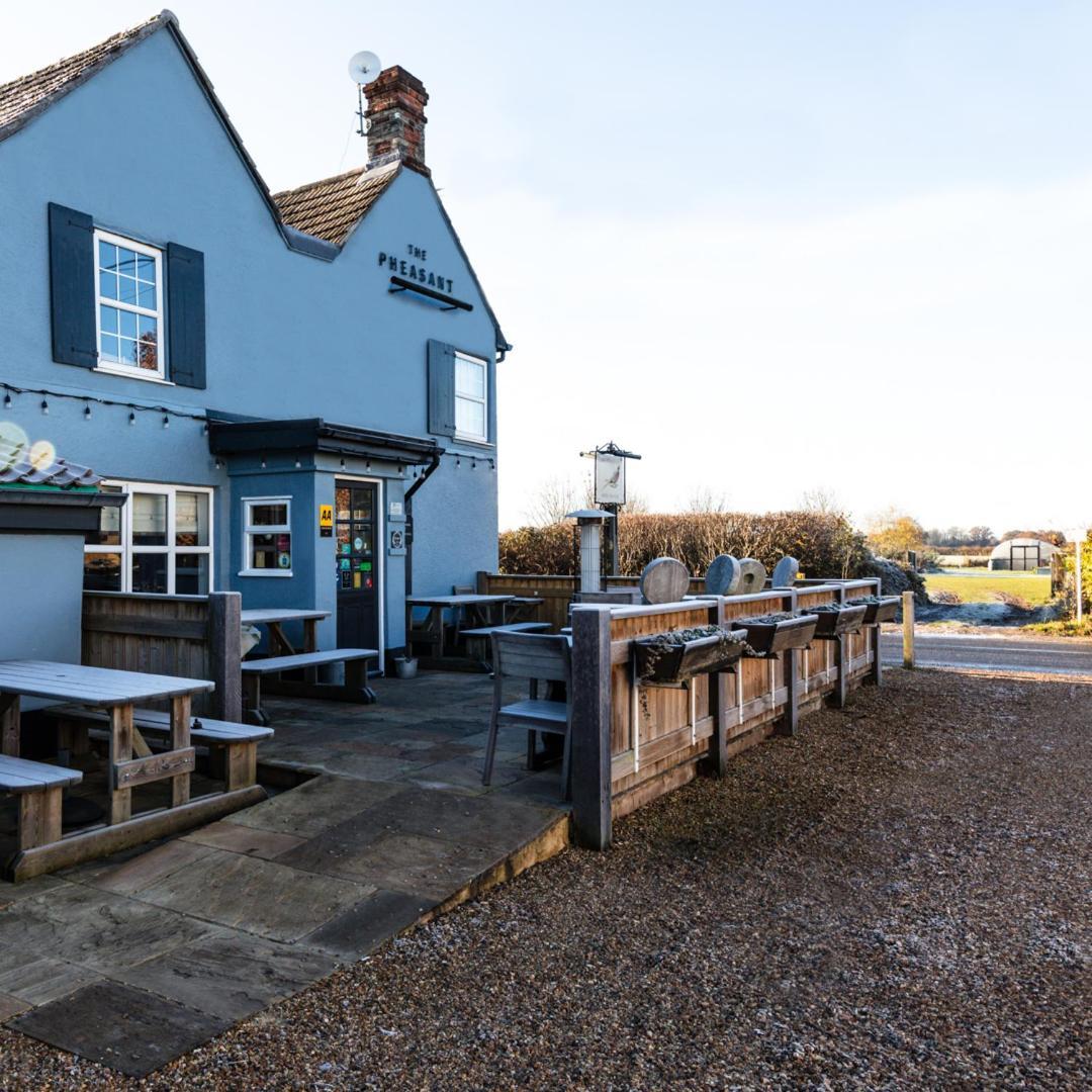 The Pheasant Public House & Hotel Gestingthorpe Eksteriør billede